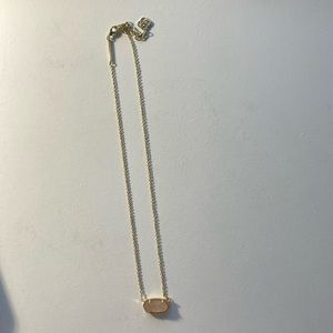 kendra scott necklace!